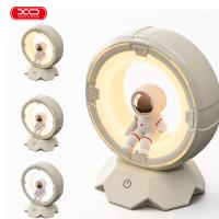 XO Lamp Astronaut Spaceman Tri-color White - OZ12 In Blister